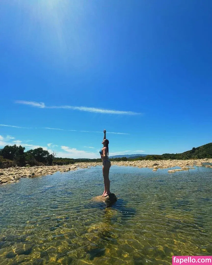 Elley Duhé Onlyfans Photo Gallery 