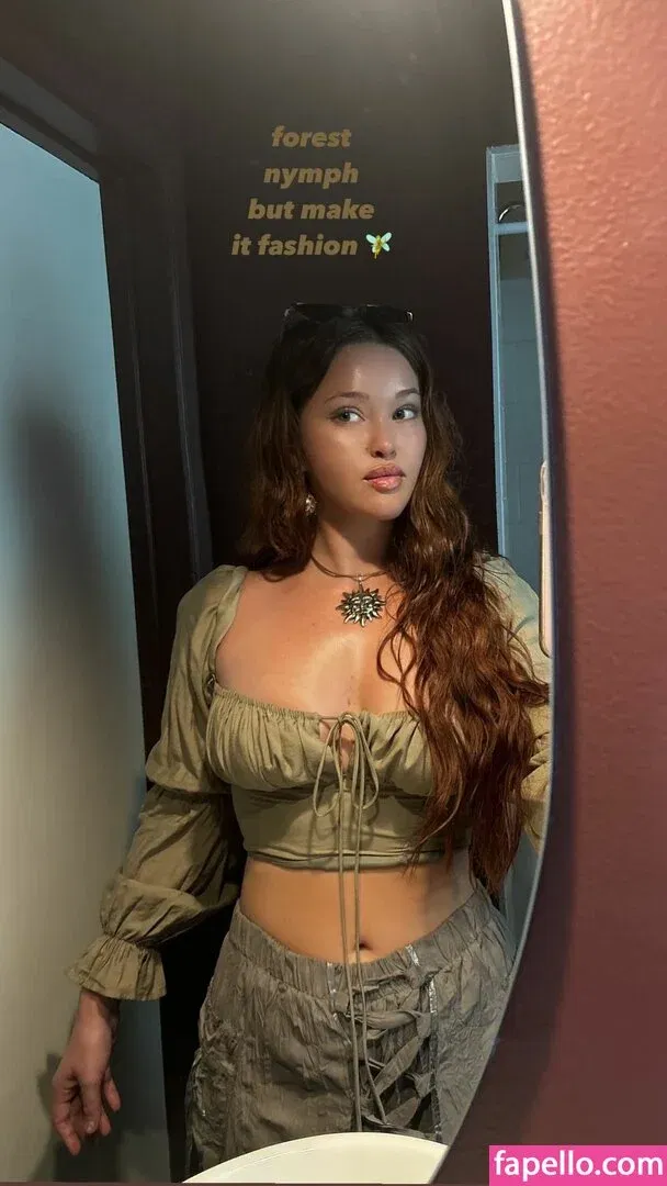 Elley Duhé Onlyfans Photo Gallery 