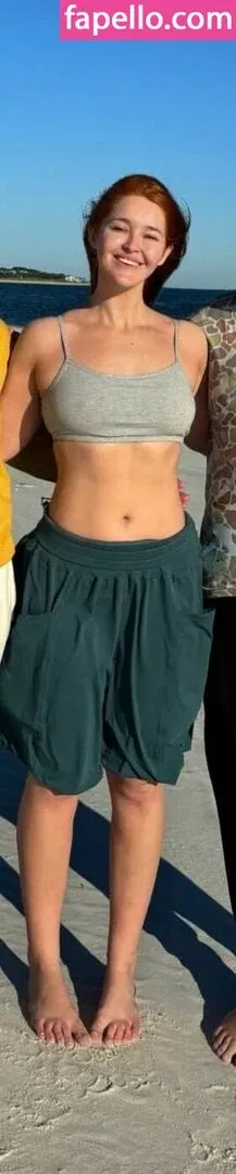 Elley Duhé Onlyfans Photo Gallery 