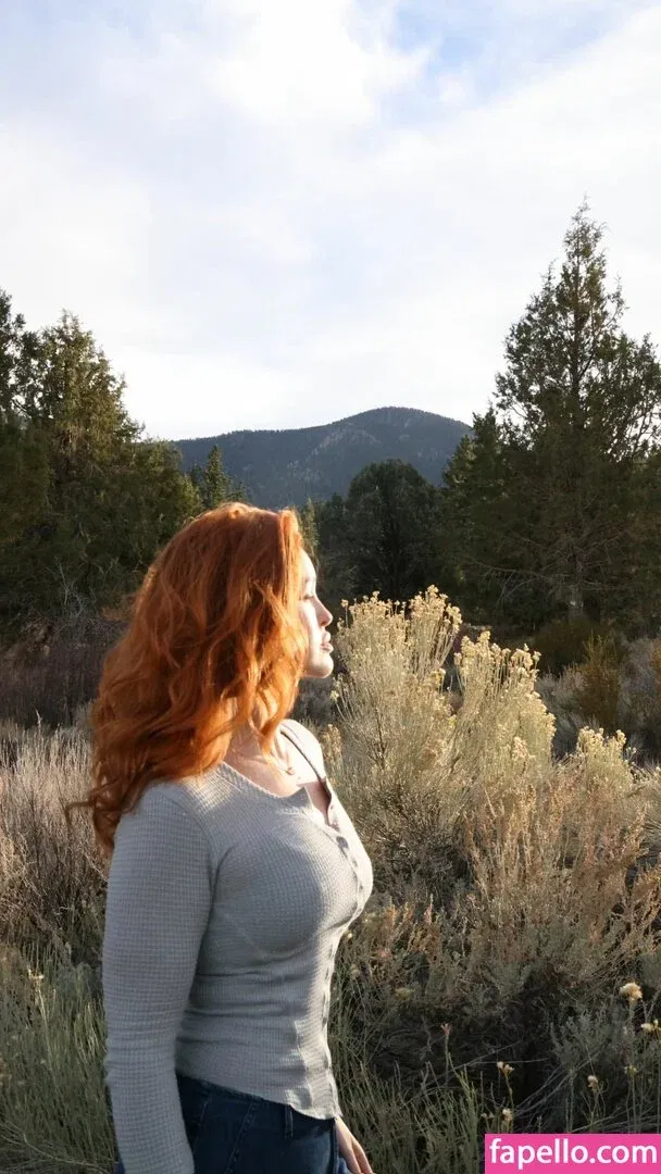 Elley Duhé Onlyfans Photo Gallery 