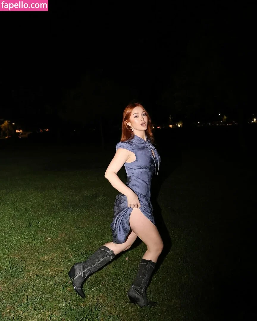 Elley Duhé Onlyfans Photo Gallery 