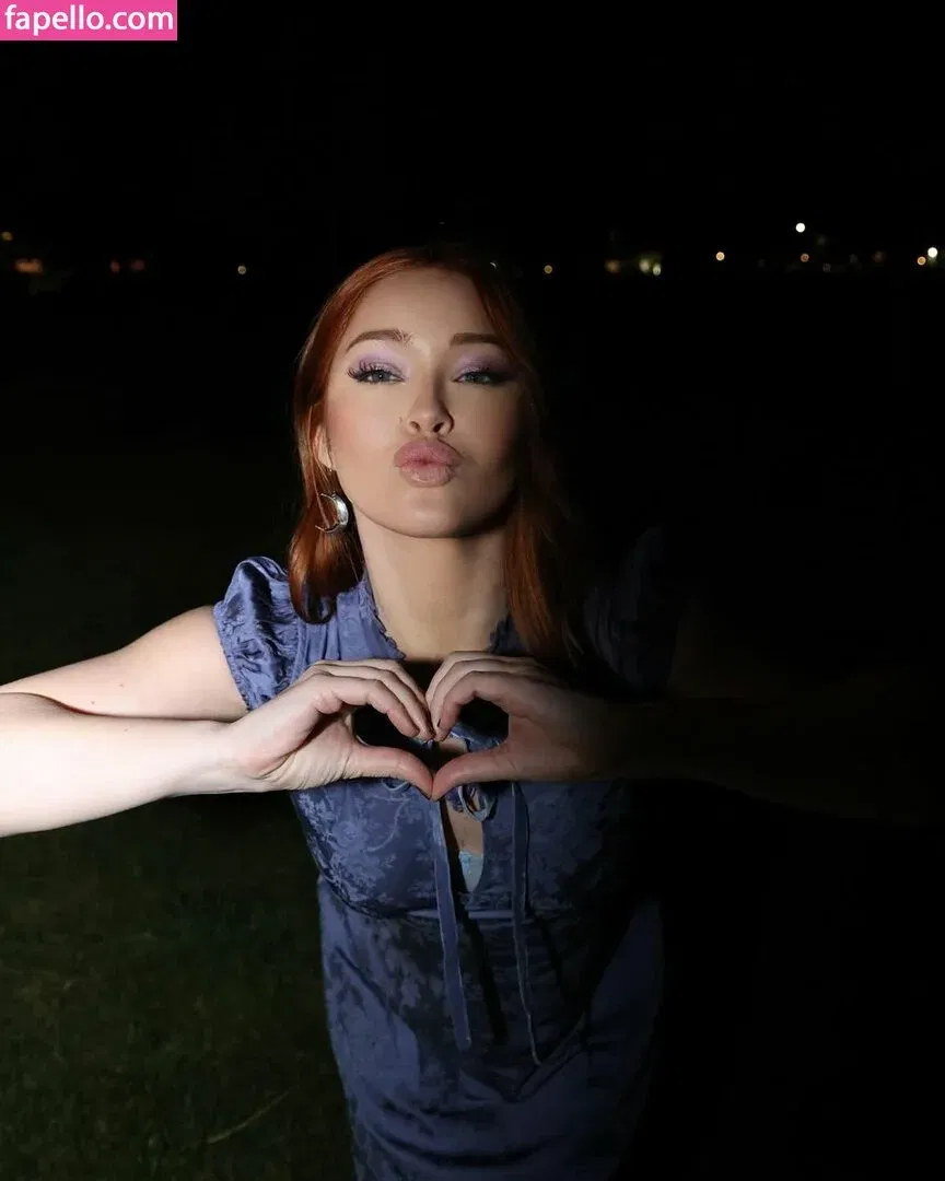 Elley Duhé Onlyfans Photo Gallery 