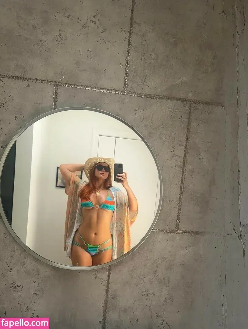 Elley Duhé Onlyfans Photo Gallery 