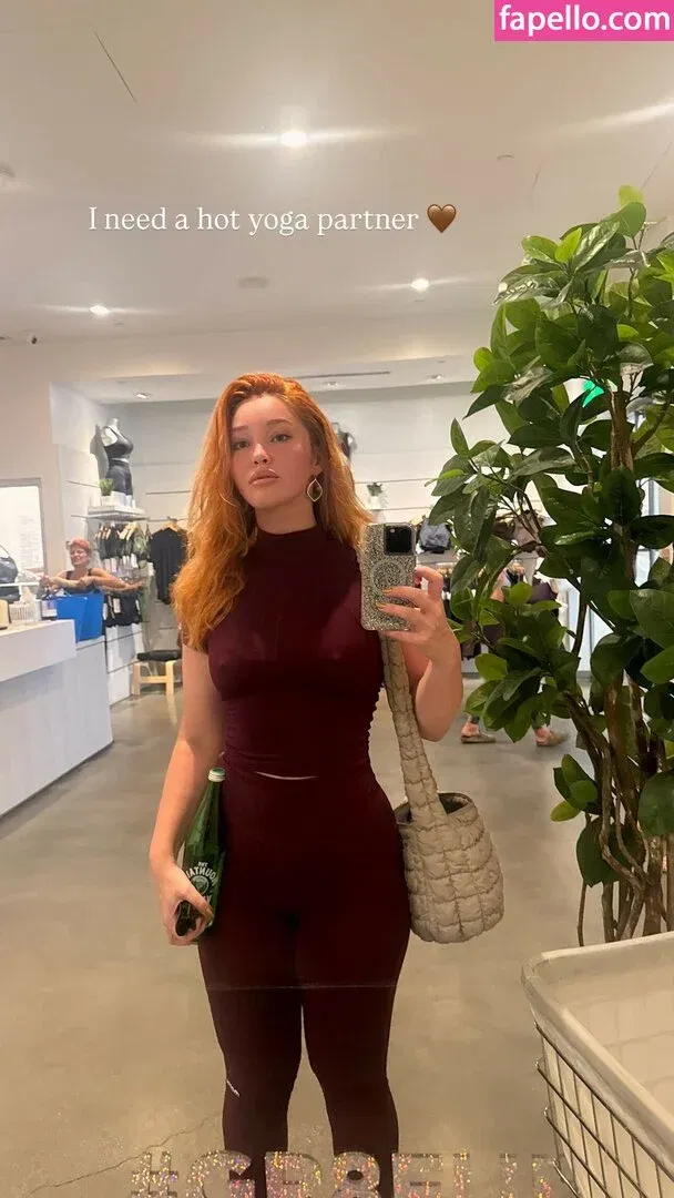 Elley Duhé Onlyfans Photo Gallery 