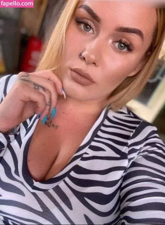 Who Is She Onlyfans Photo Gallery 