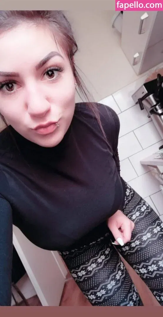 Who Is She Onlyfans Photo Gallery 