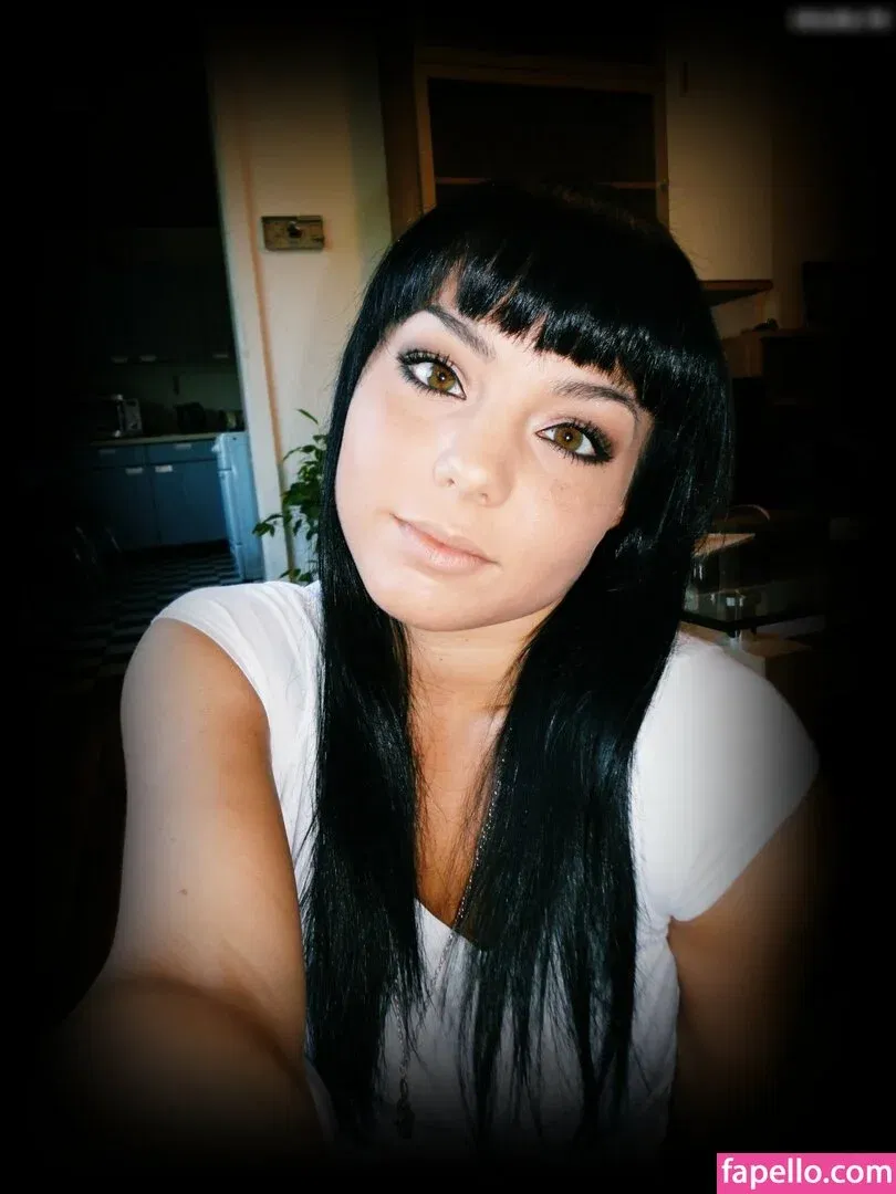 Who Is She Onlyfans Photo Gallery 