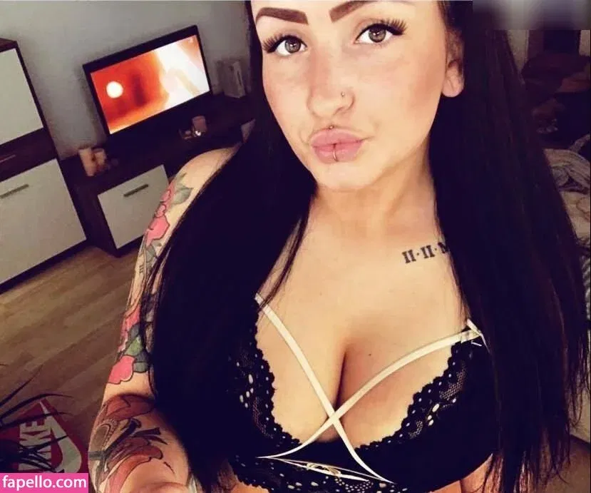 Who Is She Onlyfans Photo Gallery 