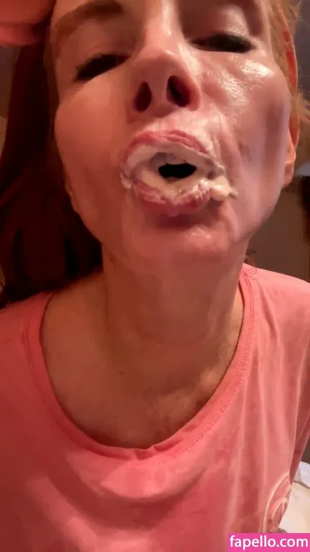 Phoebe Price Onlyfans Photo Gallery 