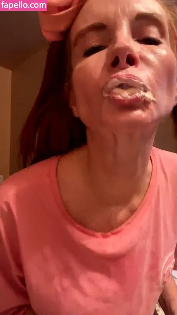 Phoebe Price Onlyfans Photo Gallery 