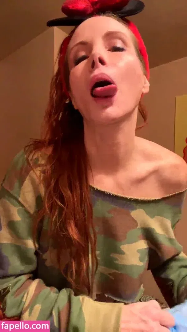 Phoebe Price Onlyfans Photo Gallery 