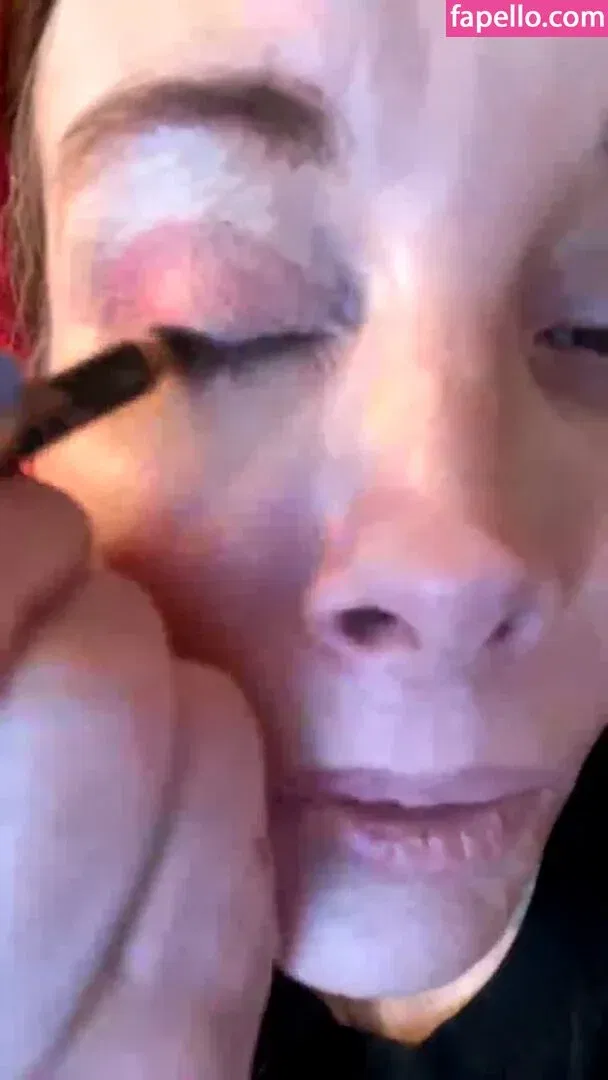 Phoebe Price Onlyfans Photo Gallery 