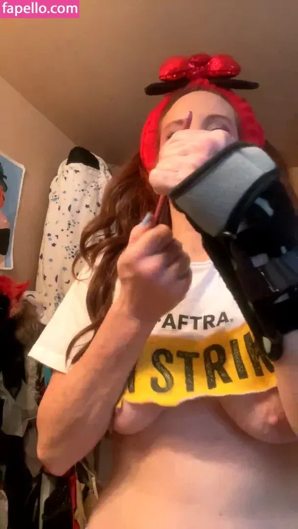 Phoebe Price Onlyfans Photo Gallery 