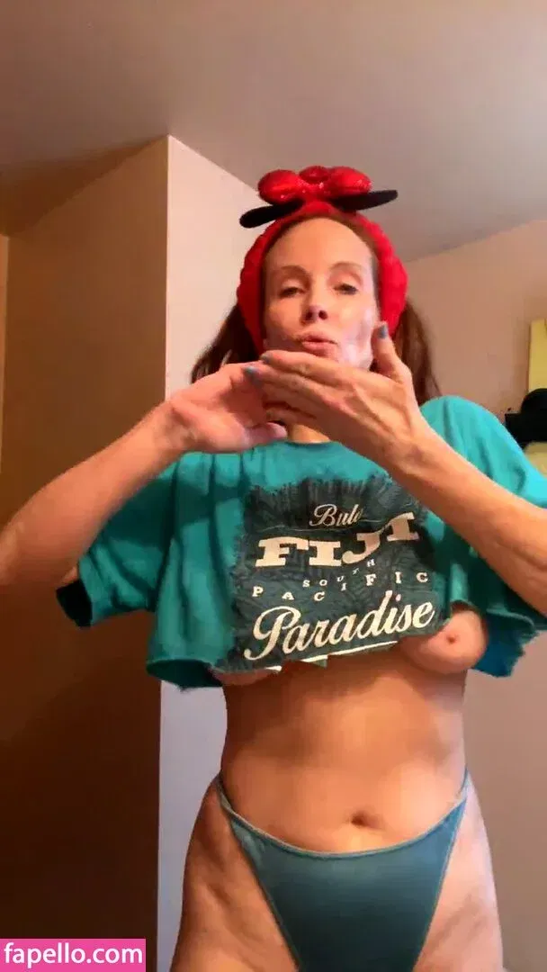 Phoebe Price Onlyfans Photo Gallery 