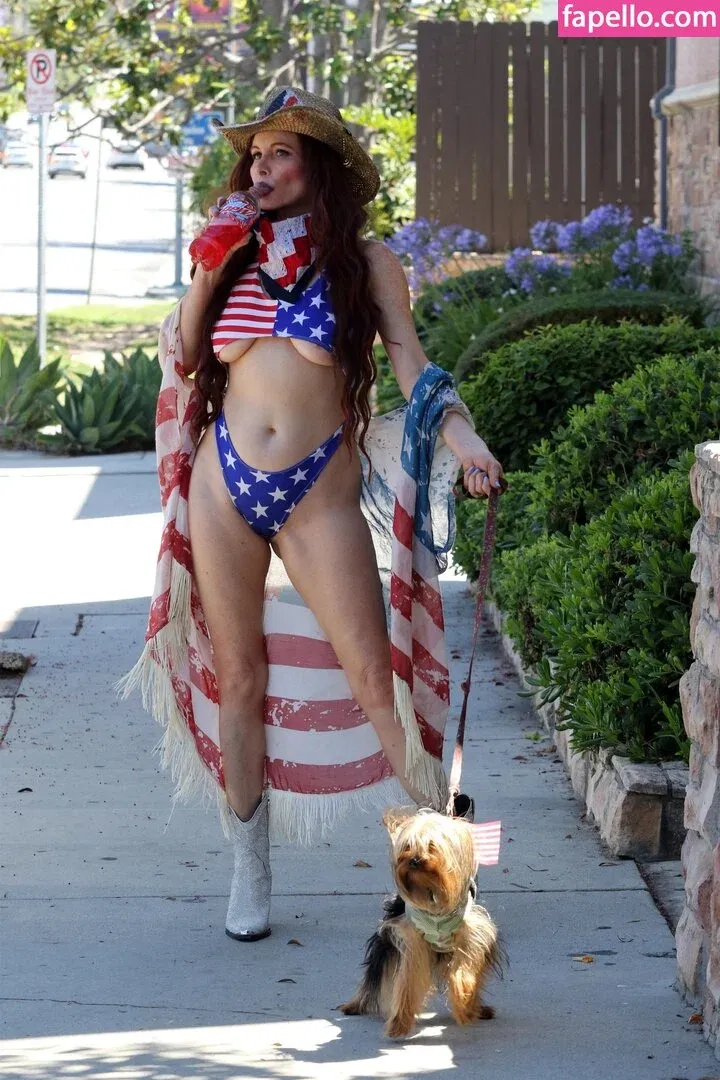 Phoebe Price Onlyfans Photo Gallery 