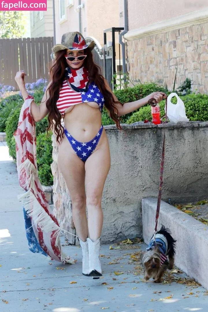 Phoebe Price Onlyfans Photo Gallery 