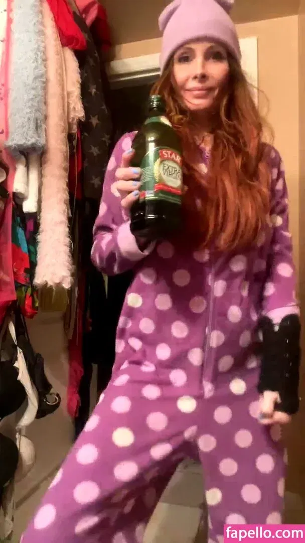 Phoebe Price Onlyfans Photo Gallery 