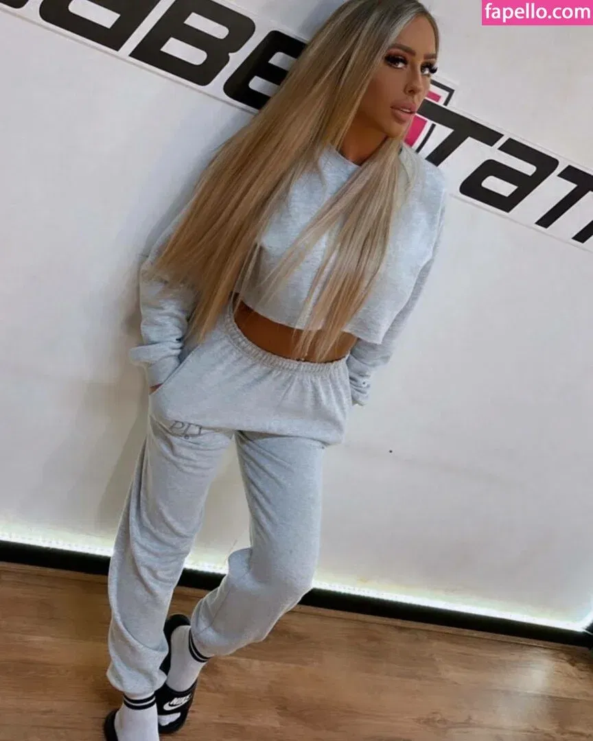 Hayley Maye Onlyfans Photo Gallery 