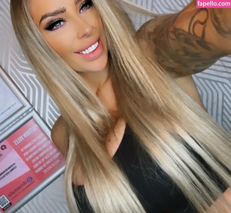 Hayley Maye Onlyfans Photo Gallery 