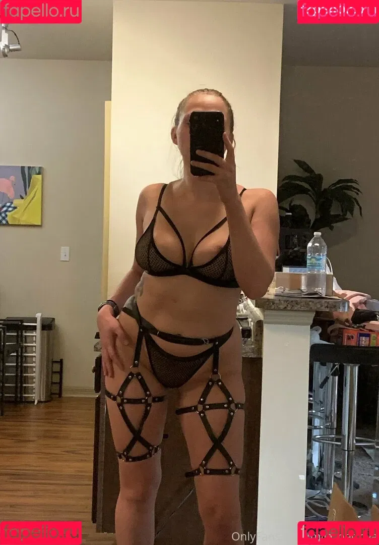 mila_petrova Onlyfans Photo Gallery 