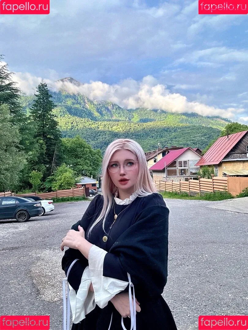 Elena Kyalviyainen Onlyfans Photo Gallery 