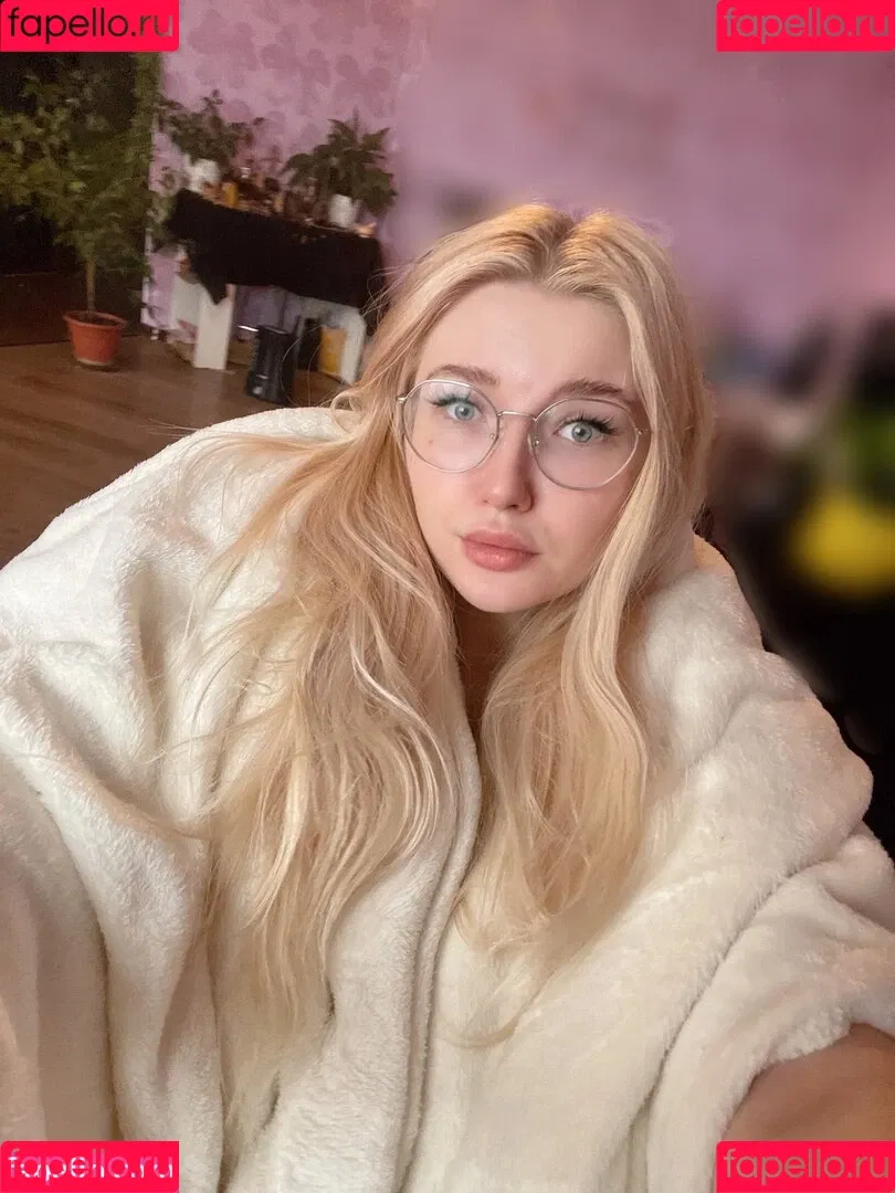 Elena Kyalviyainen Onlyfans Photo Gallery 