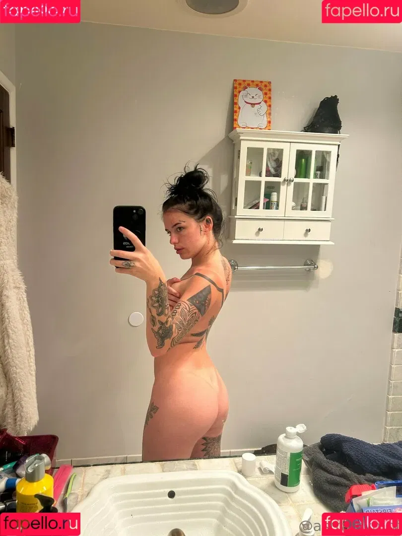 lolaslands Onlyfans Photo Gallery 