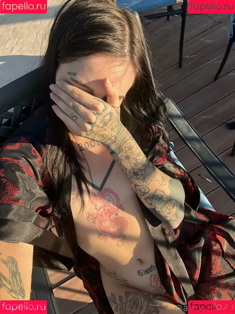 lolaslands Onlyfans Photo Gallery 