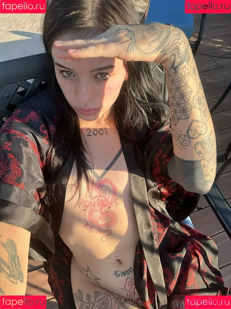 lolaslands Onlyfans Photo Gallery 