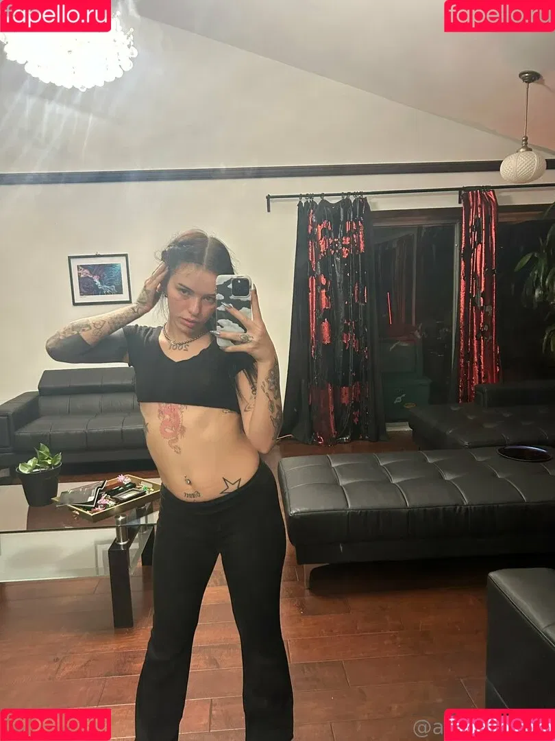 lolaslands Onlyfans Photo Gallery 