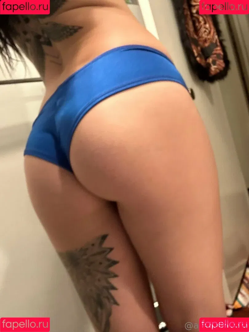 lolaslands Onlyfans Photo Gallery 
