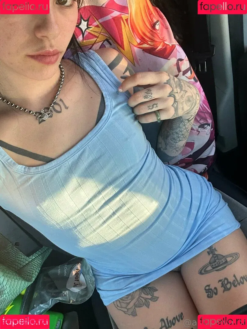 lolaslands Onlyfans Photo Gallery 