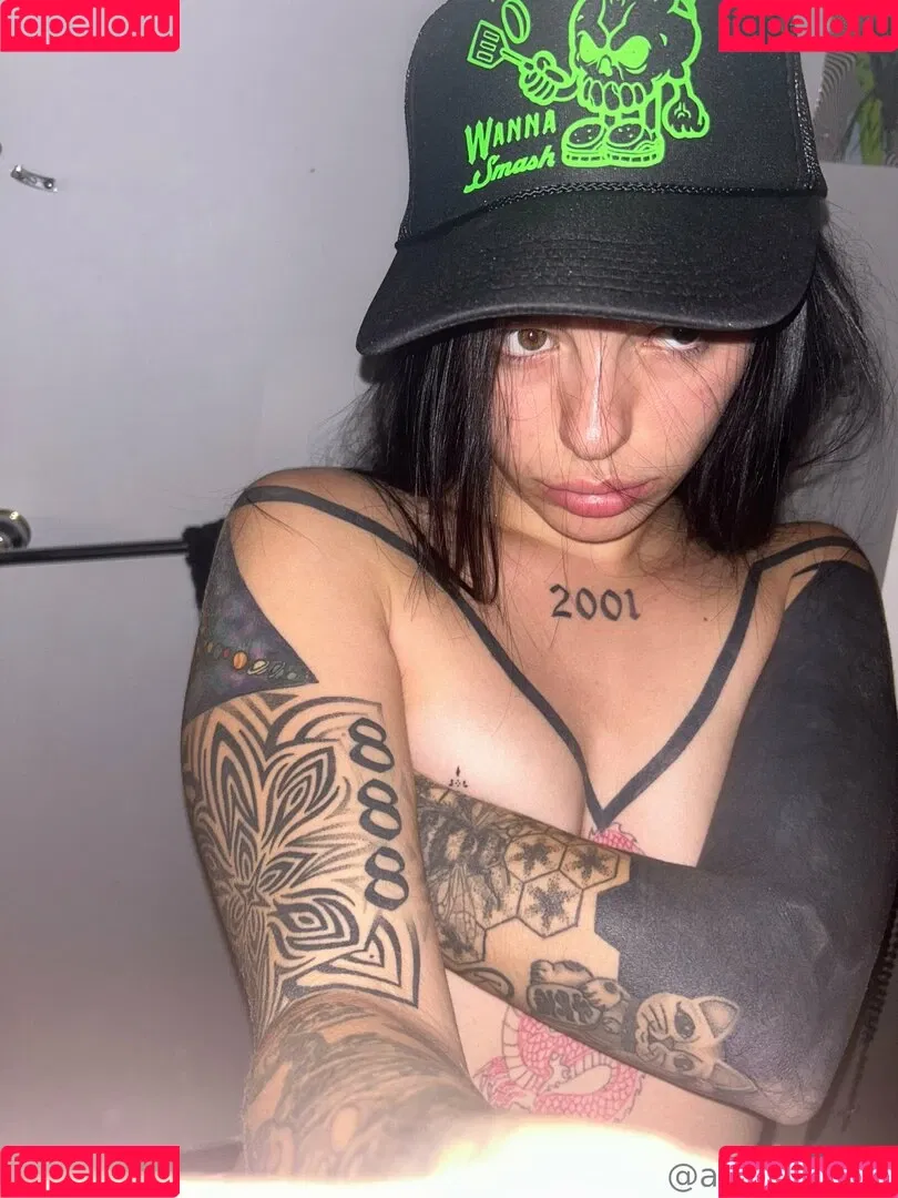 lolaslands Onlyfans Photo Gallery 