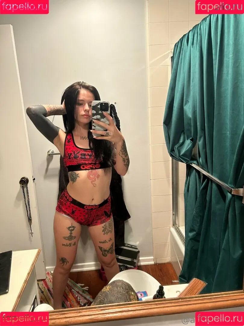lolaslands Onlyfans Photo Gallery 