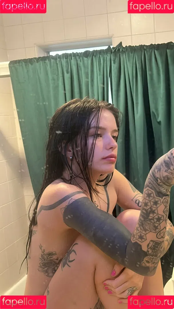 lolaslands Onlyfans Photo Gallery 