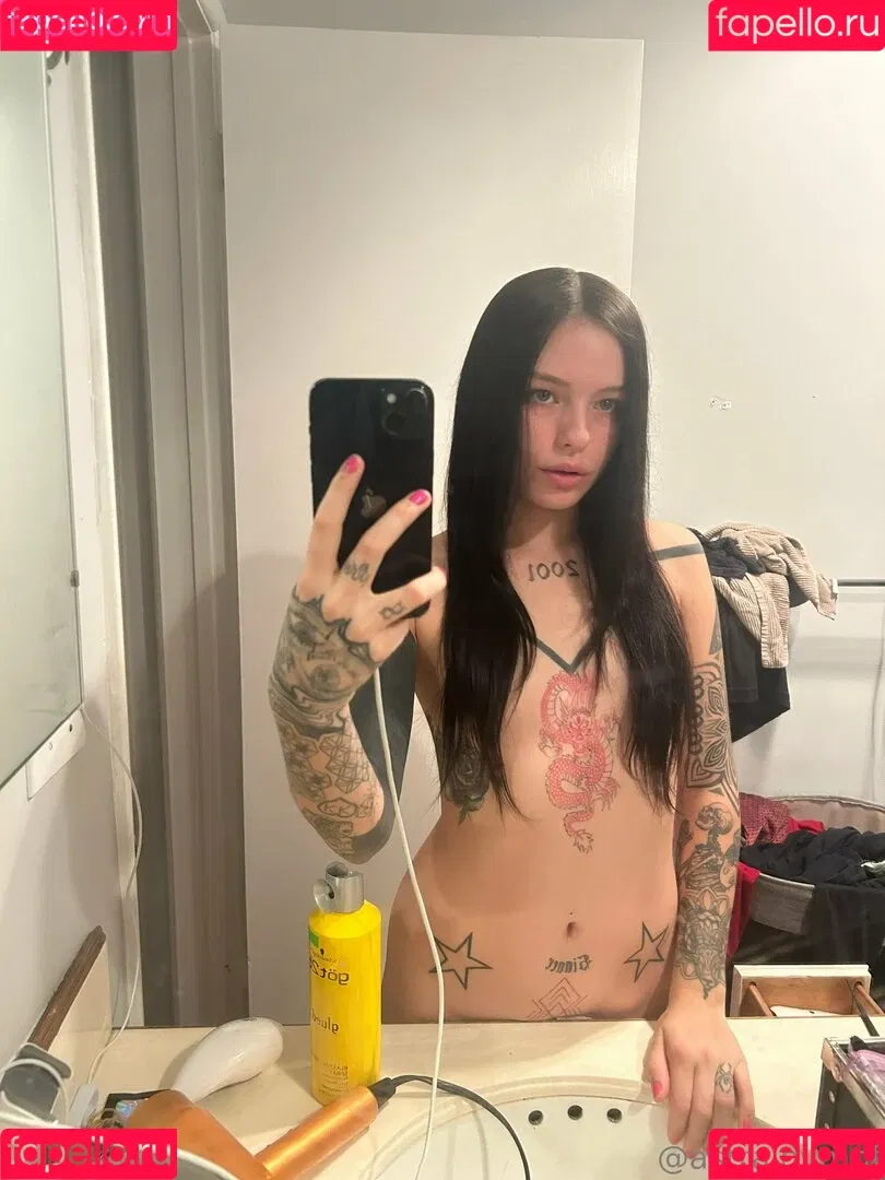 lolaslands Onlyfans Photo Gallery 