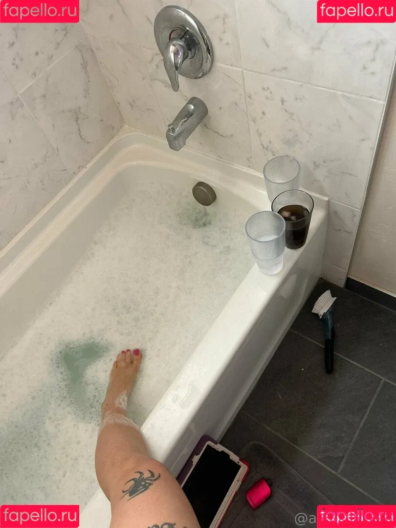 lolaslands Onlyfans Photo Gallery 