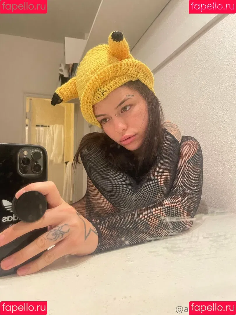 lolaslands Onlyfans Photo Gallery 
