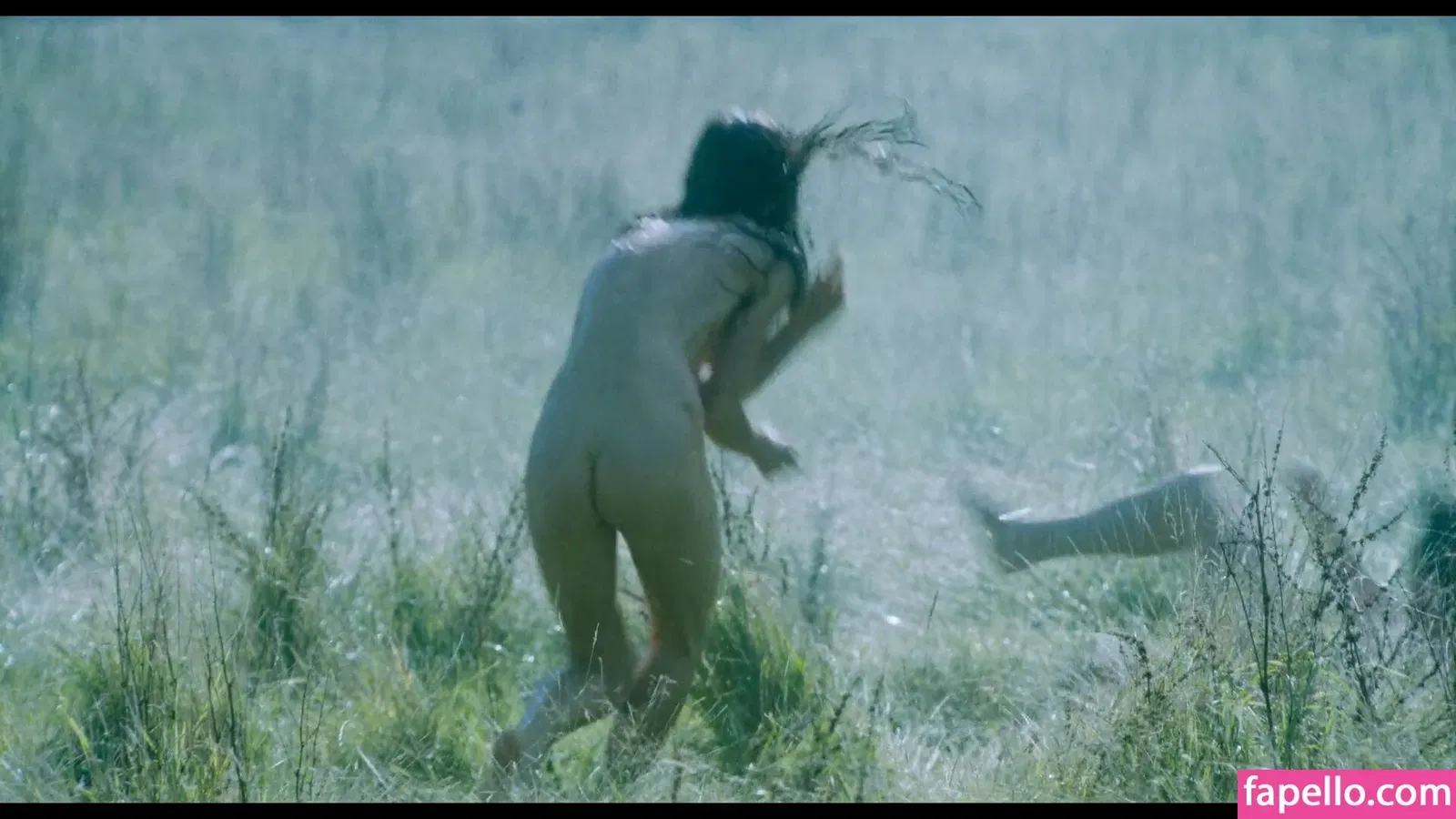 Emma Corrin Onlyfans Photo Gallery 