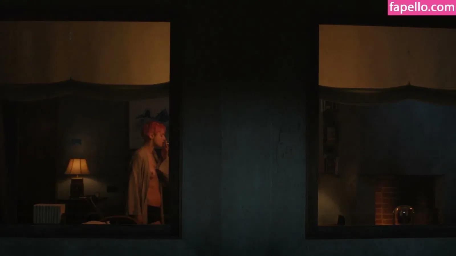 Emma Corrin Onlyfans Photo Gallery 