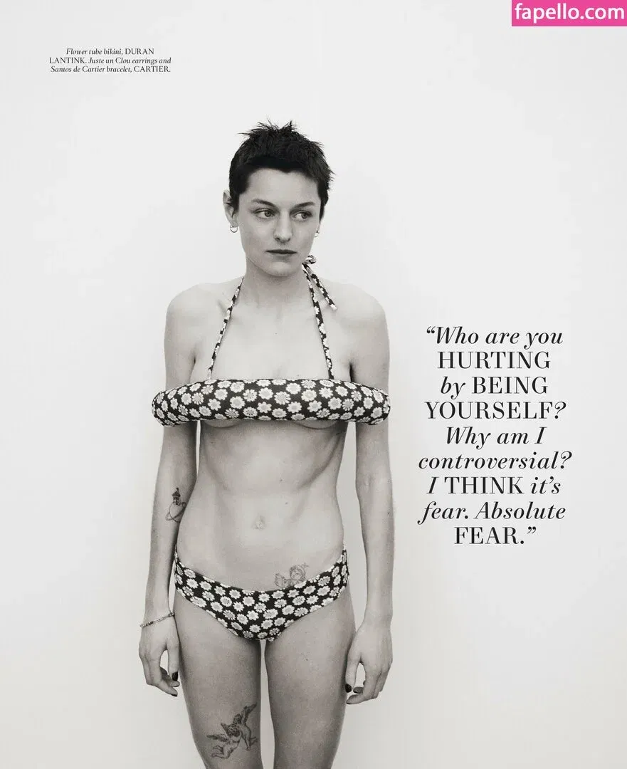 Emma Corrin Onlyfans Photo Gallery 