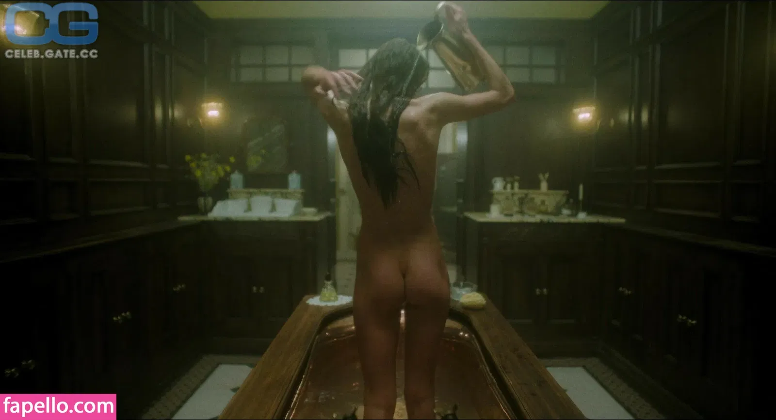 Emma Corrin Onlyfans Photo Gallery 