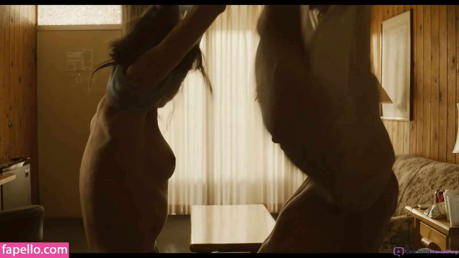 Emma Corrin Onlyfans Photo Gallery 