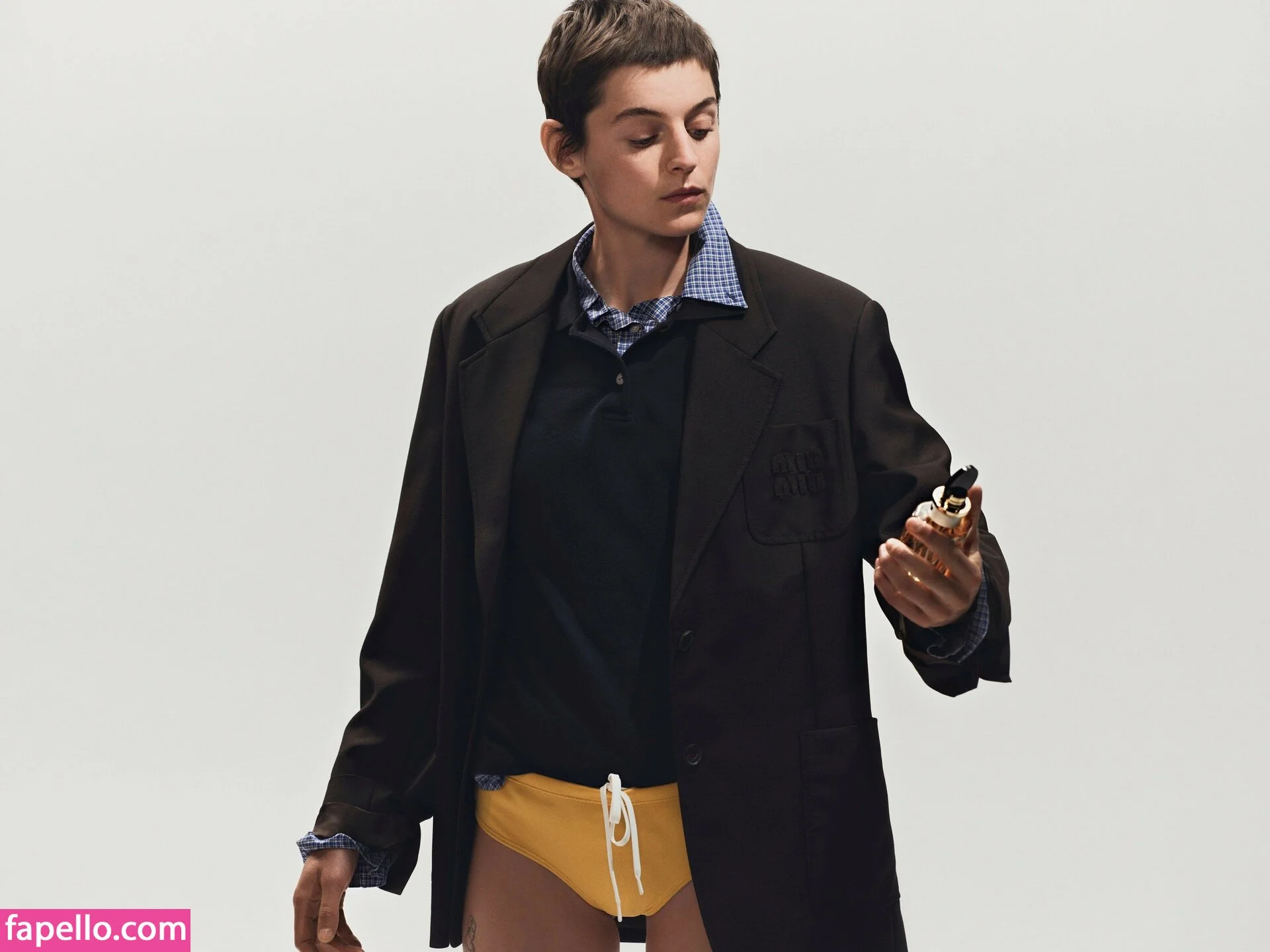 Emma Corrin Onlyfans Photo Gallery 