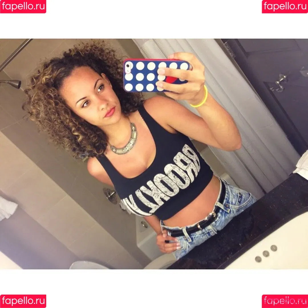 Nicole A Foster Onlyfans Photo Gallery 