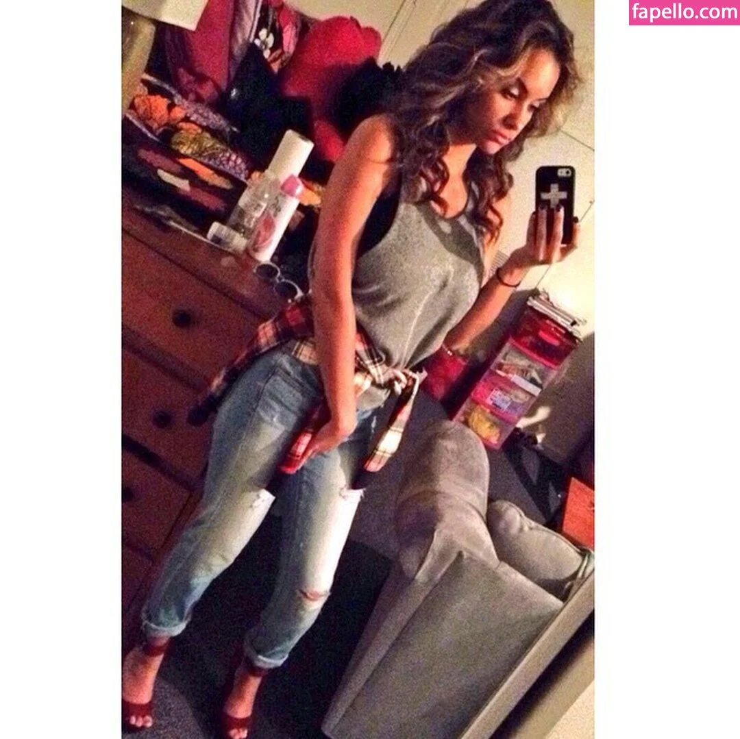 Nicole A Foster Onlyfans Photo Gallery 