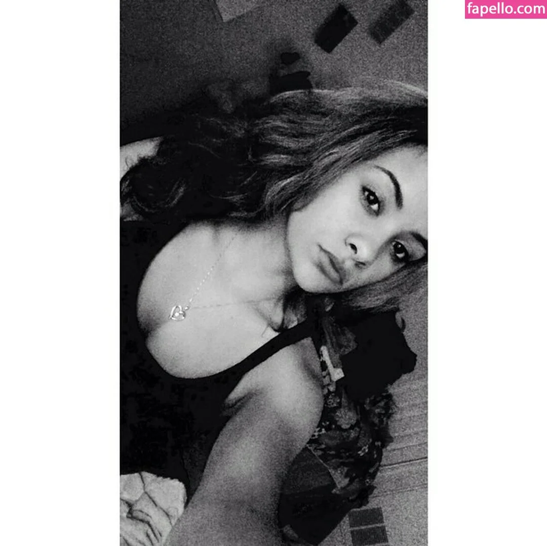 Nicole A Foster Onlyfans Photo Gallery 