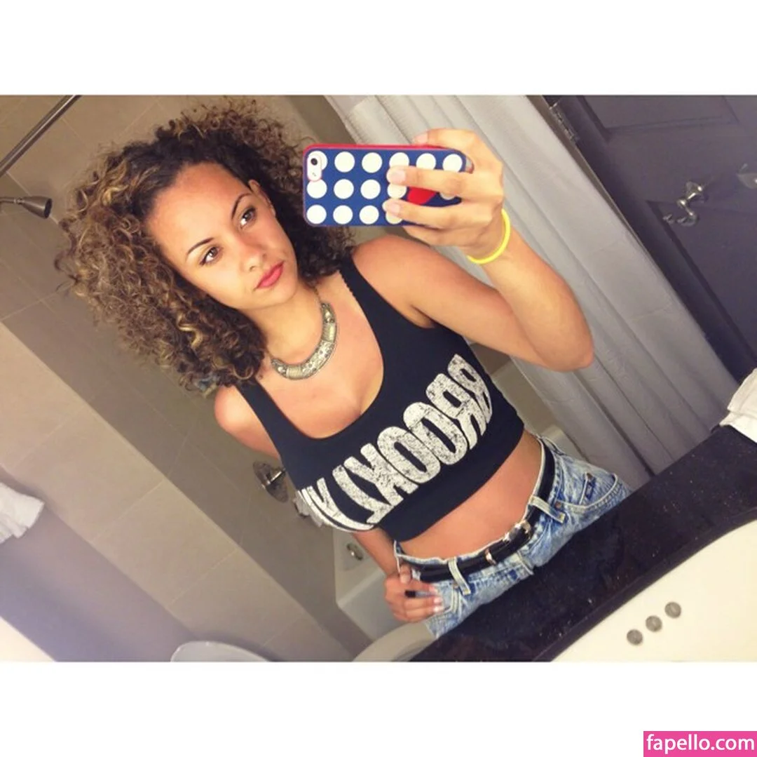 Nicole A Foster Onlyfans Photo Gallery 