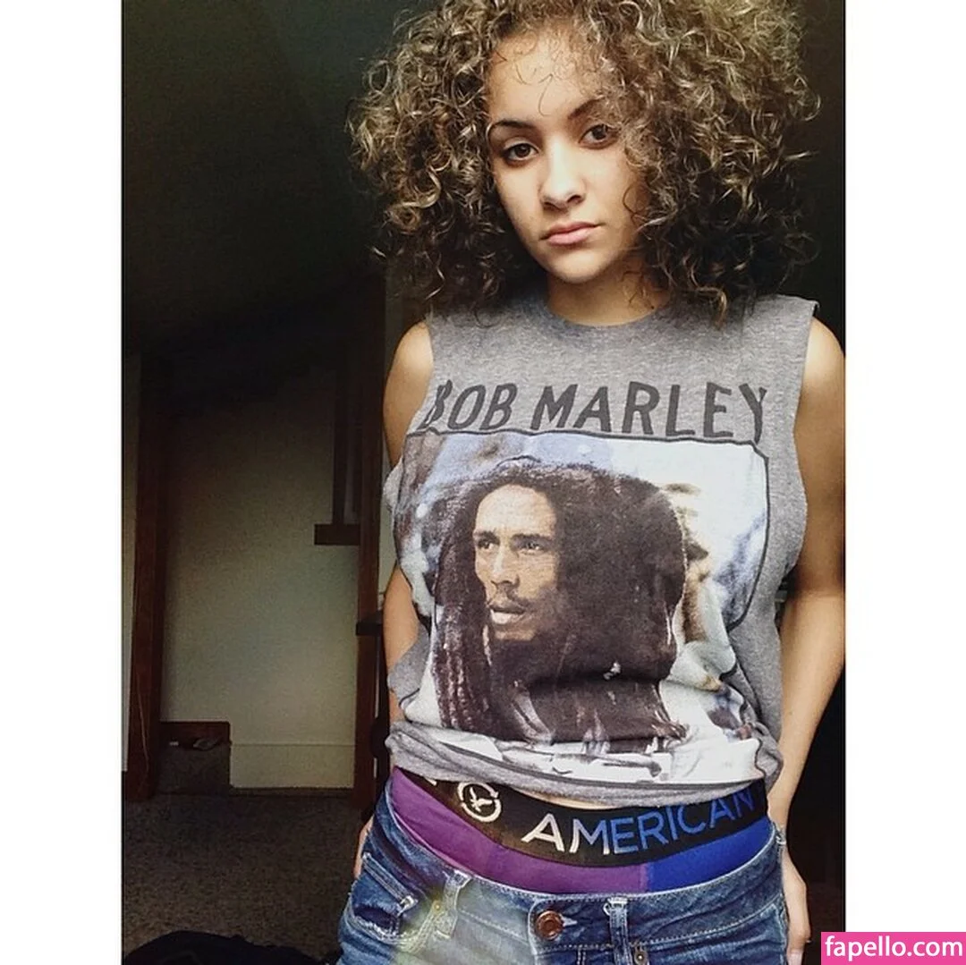 Nicole A Foster Onlyfans Photo Gallery 