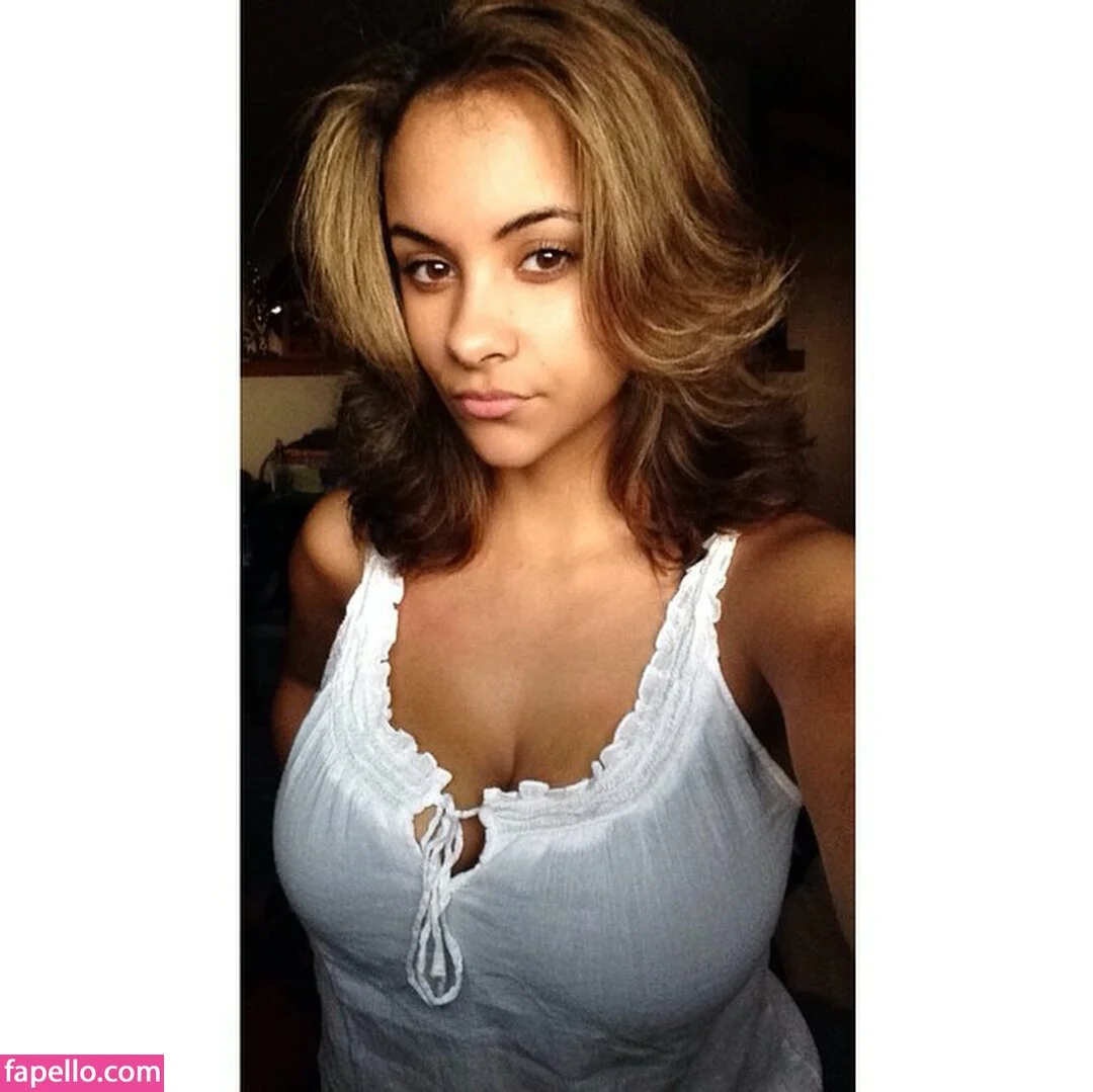 Nicole A Foster Onlyfans Photo Gallery 